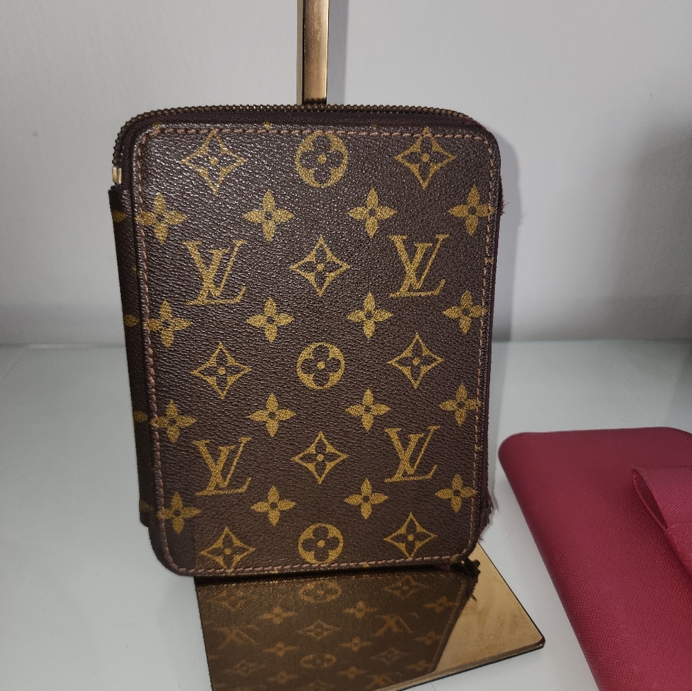 Louis Vuitton Vintage Monogram Passport Case (PROJECT)